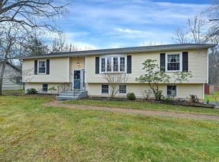 33 Aspinwall Rd, Red Hook, NY 12571