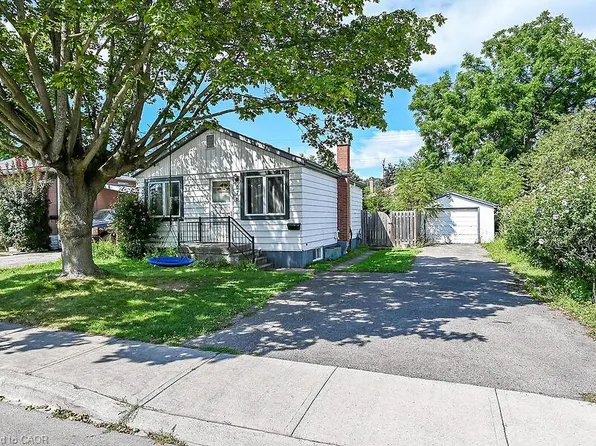 576 Rosseau Rd, Hamilton, ON L8K 4T8