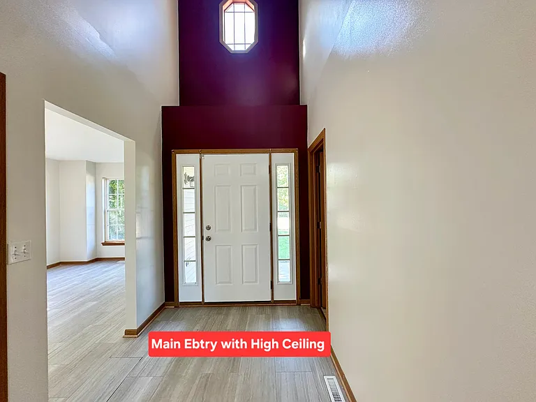 4520 W Lawn Ave — Photo 2