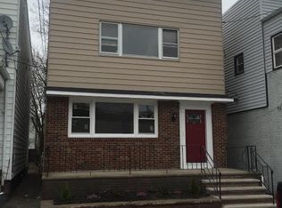 11 W 13th St, Bayonne, NJ 07002