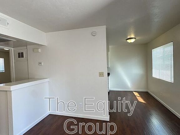 5th image of 620 N Blackstone St APT 1