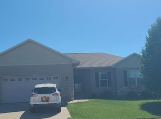 190 N Sunset Dr, North Liberty, IA 52317