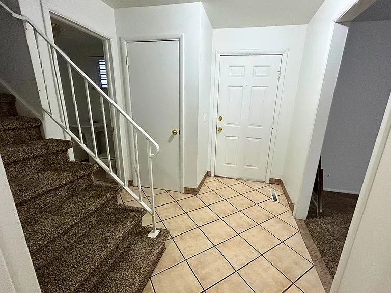 2360 E Phylden Dr #A — Photo 7