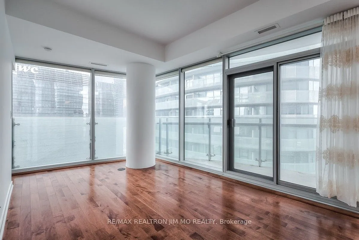 3 bed, $3,000 — Photo 4