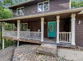 32413 Hunters Run Dr, Van Meter, IA 50261