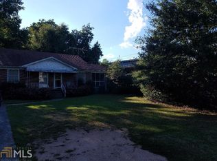 402 N Jeff Davis Dr, Fayetteville, GA 30214