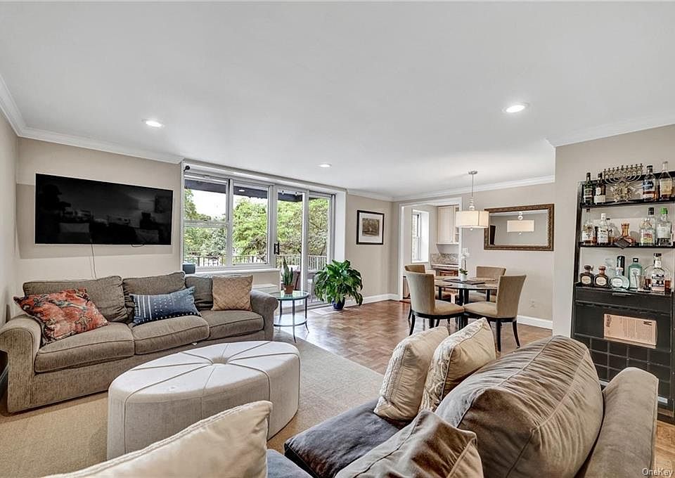 1st image of 499 N Broadway APT 3C