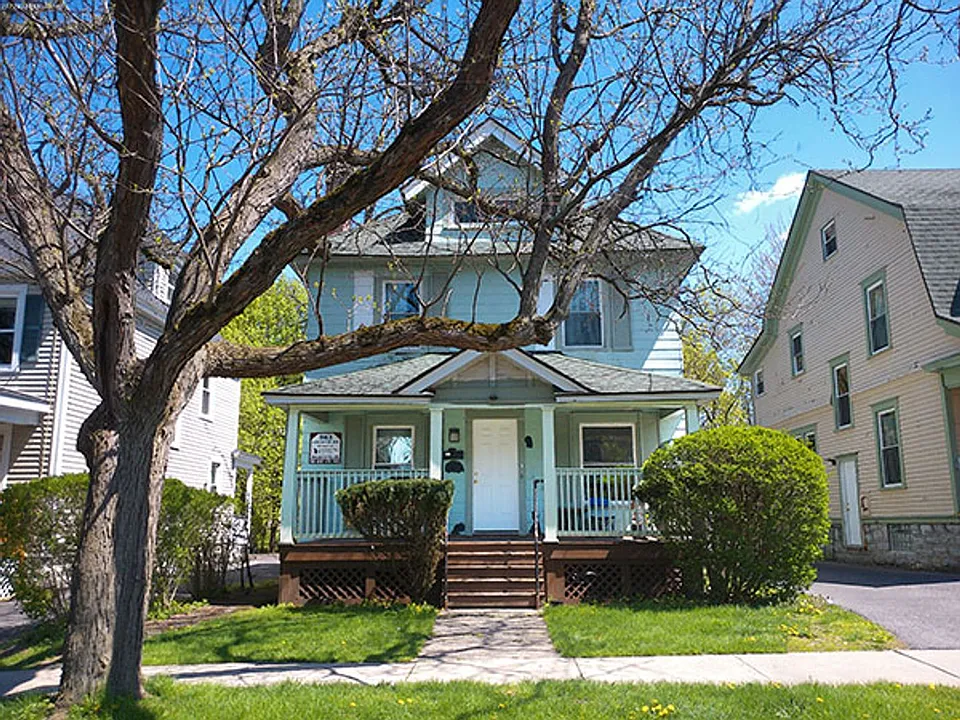 963 Lancaster Ave
