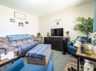 204 4th Ave #1, Vinton, IA 52349