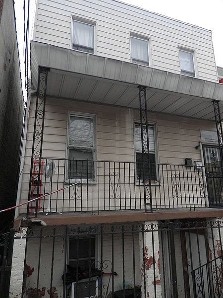 1st image of 2542 45th St