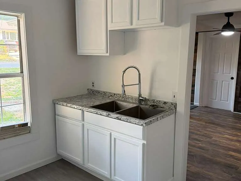 506 Sycamore Ave — Photo 14
