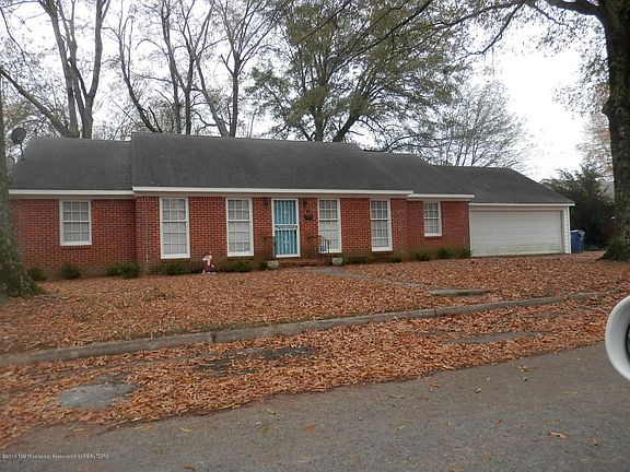 2nd image of 150 Marbury Dr