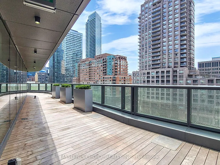 11 Wellesley St W #3407 — Photo 31