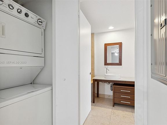 3rd image of 465 Brickell Ave #1301
