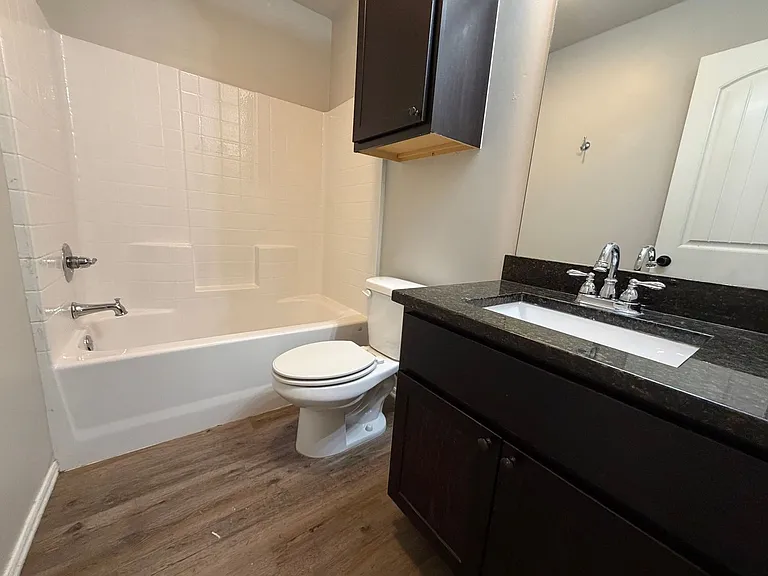 404 Chalk Hill Ct — Photo 19