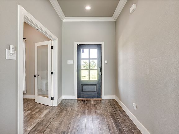 5th image of 1024 Monarch Ct