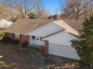 1815 Summit Dr, Claremore, OK 74017