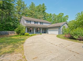 10 Sugar Pine Rd, Queensbury, NY 12804