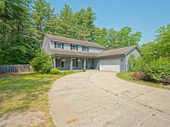 10 Sugar Pine Road, Queensbury, NY 12804