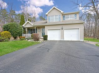 4 Marlin Ct, Jackson, NJ 08527