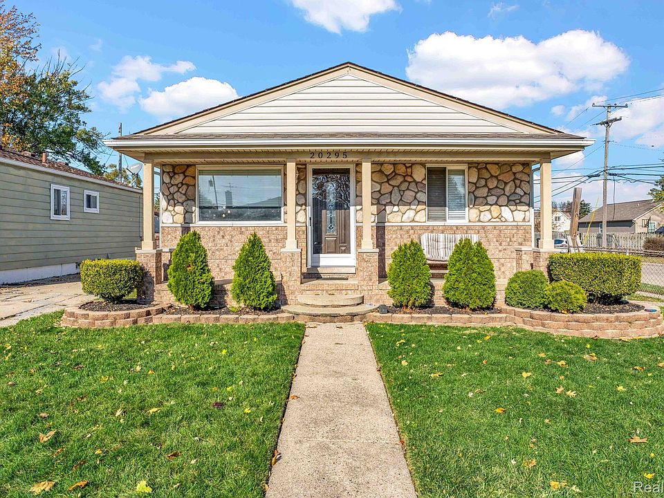 1st image of 20295 Macel St