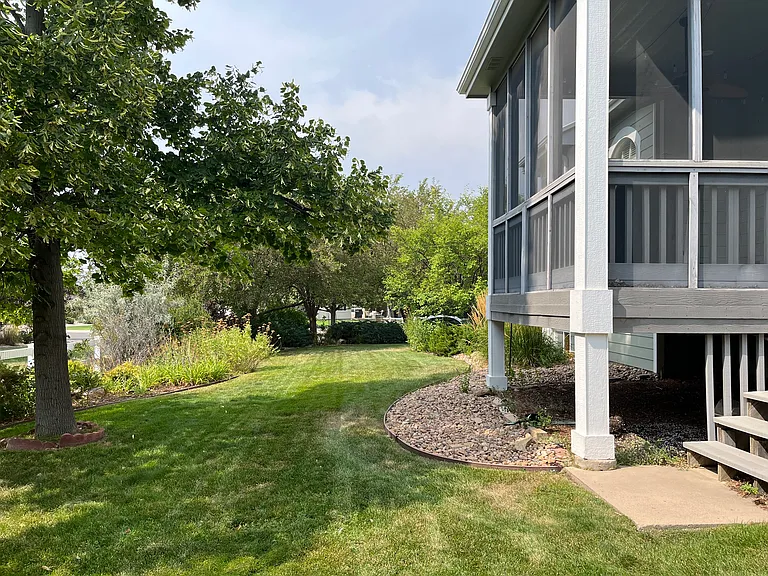 8493 Castaway Dr — Photo 24