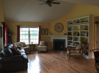 285 Sadlar Meadow Rd, Richmond, VT 05477