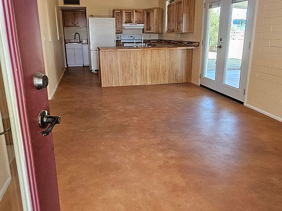 5th image of 215 San Jose Dr