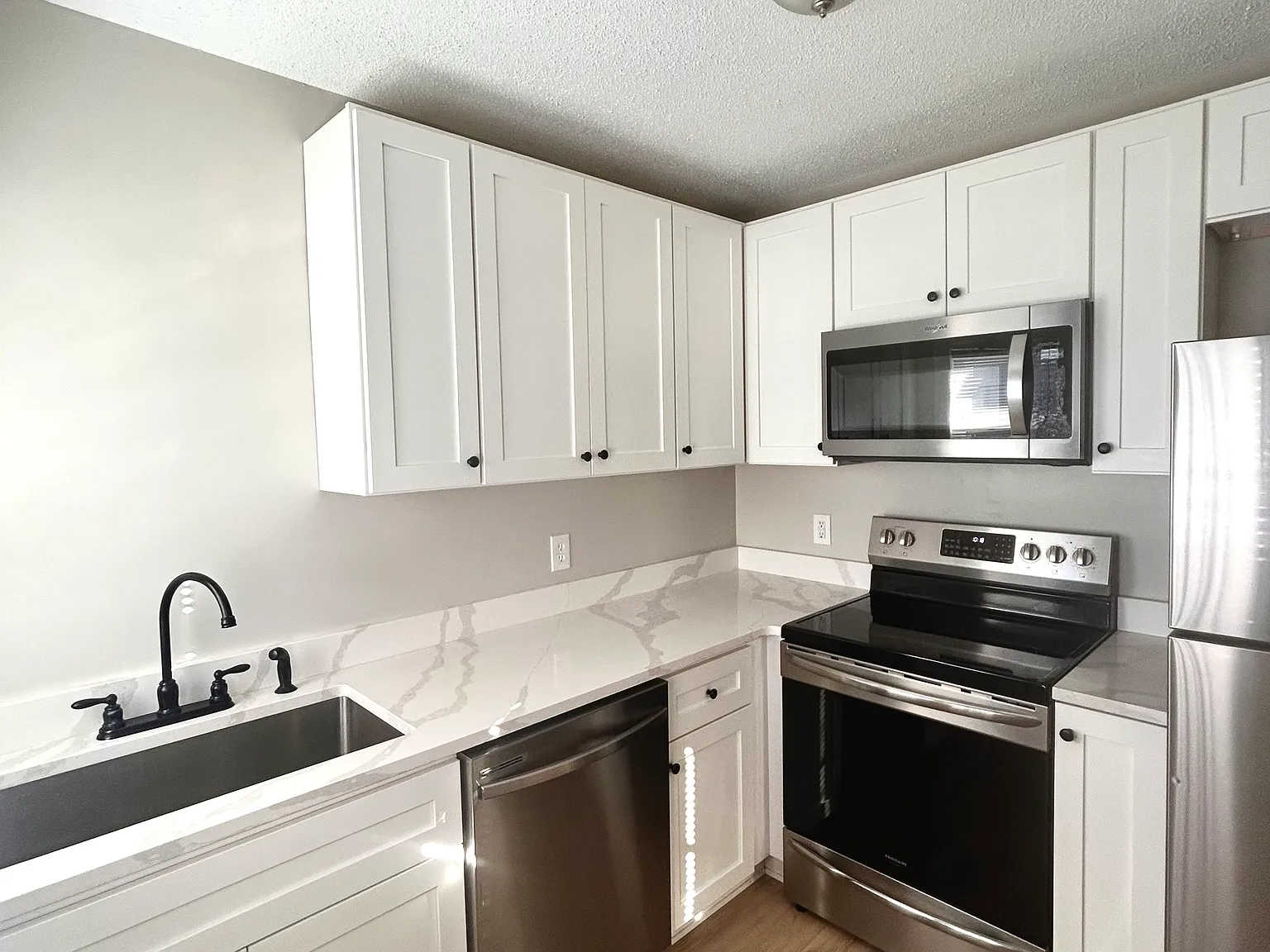 2 bed, 775 sqft, $1,075 — Photo 1