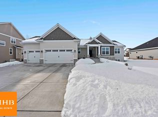 2215 Lonnie Ln, Sun Prairie, WI 53590