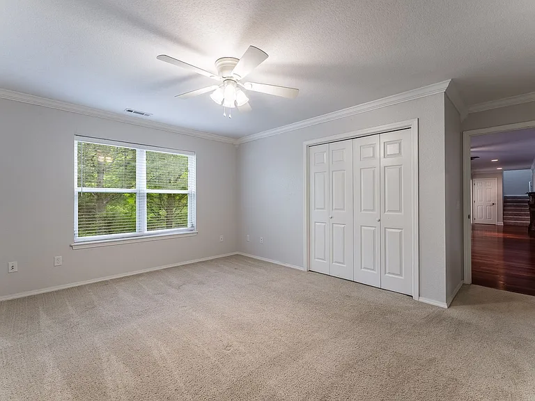 32 Latshaw Dr — Photo 23