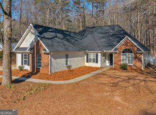 60 Elmwood Dr, Sharpsburg, GA 30277