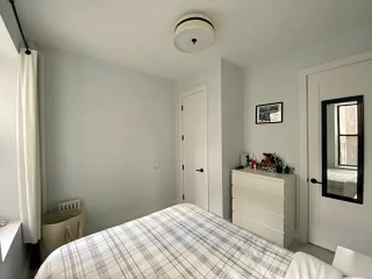 Rented by Five Town Global Realty | media 10