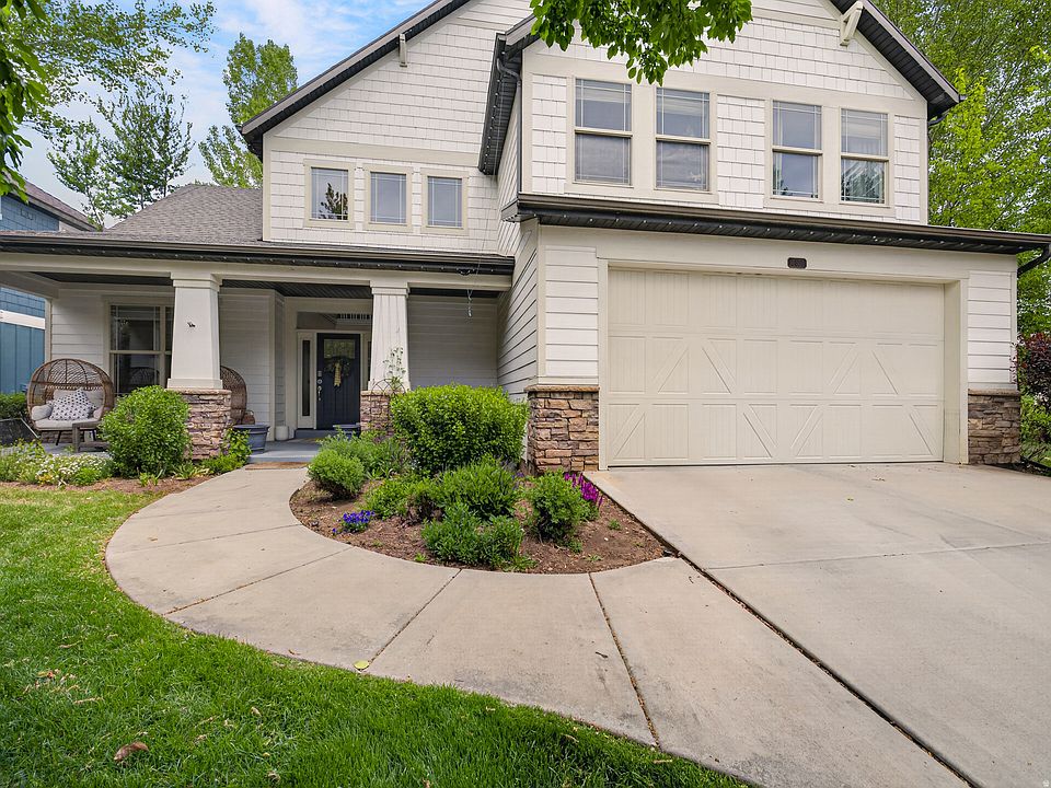 1st image of 557 E Craftsman Way N