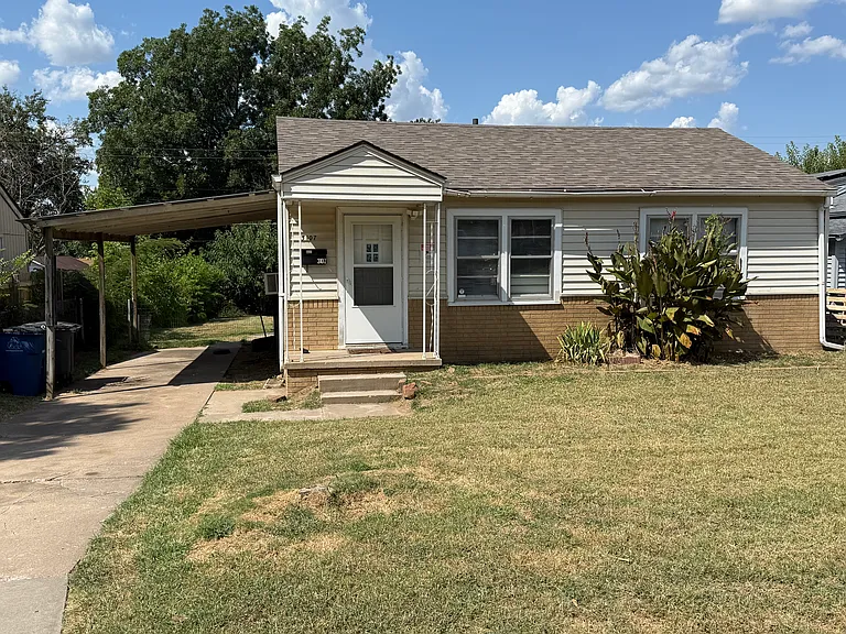 3107 W Easton St — Photo 1