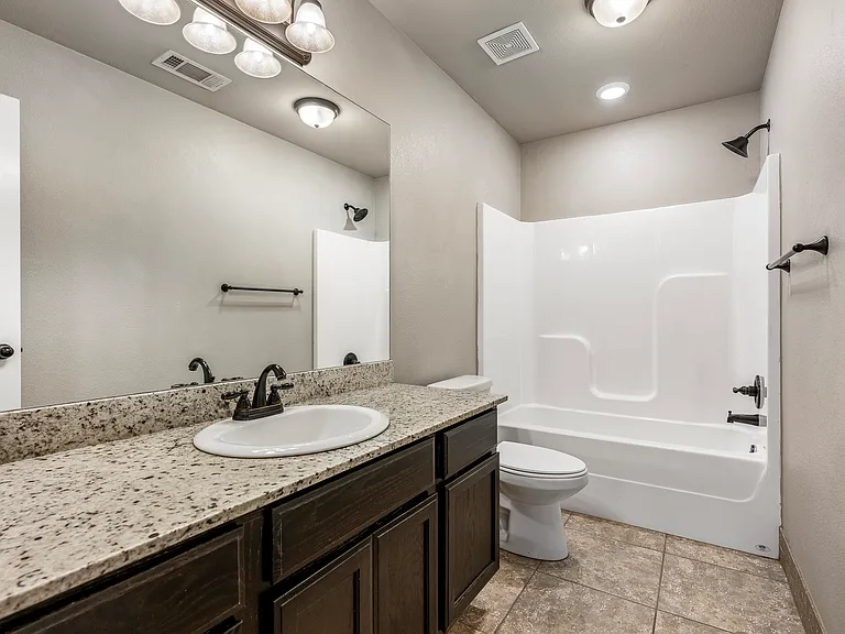 3803 SW Capstone Ave — Photo 8