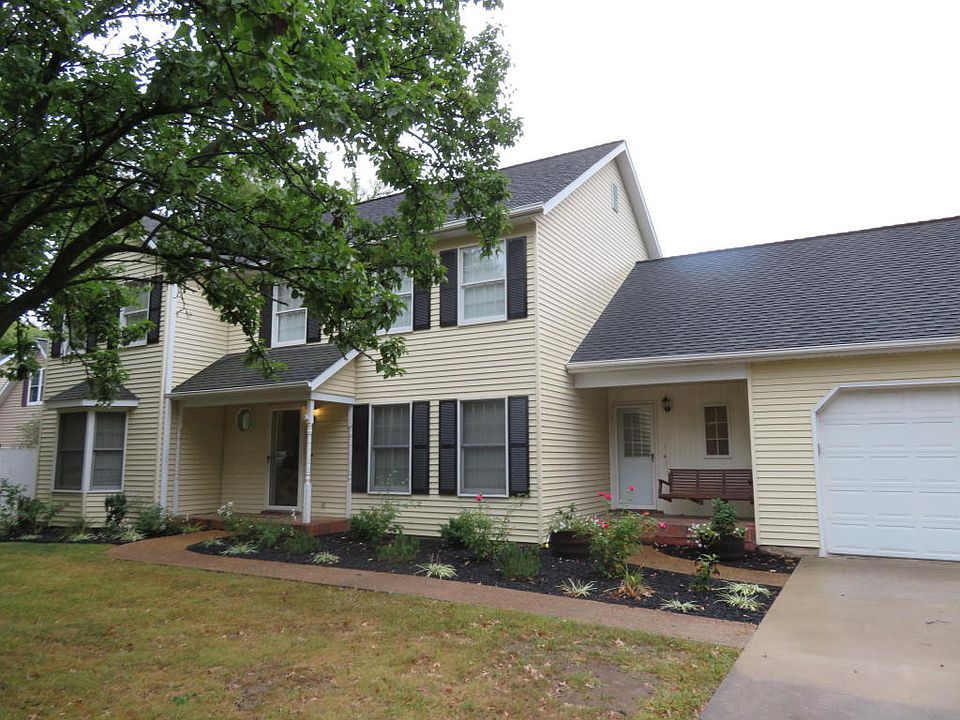 2nd image of 918 Virginia Ct