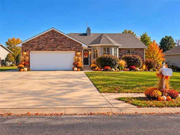 606 S Johnson Dr, Odessa, MO 64076