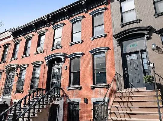 Rented by Reavis | media 10