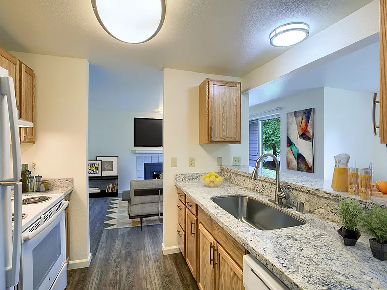 Campus Landing Apartments — Photo 17