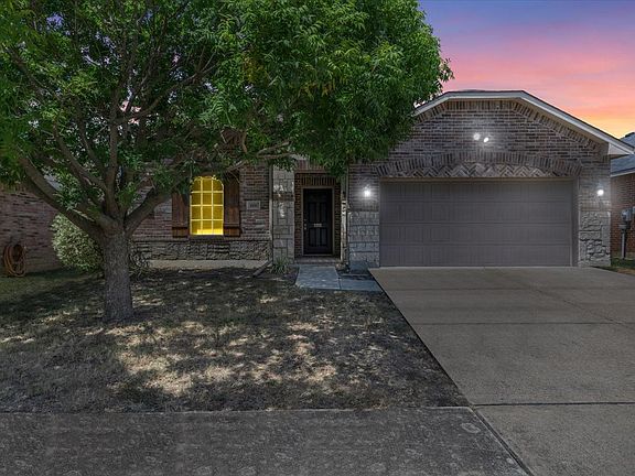 3rd image of 619 Denali Dr