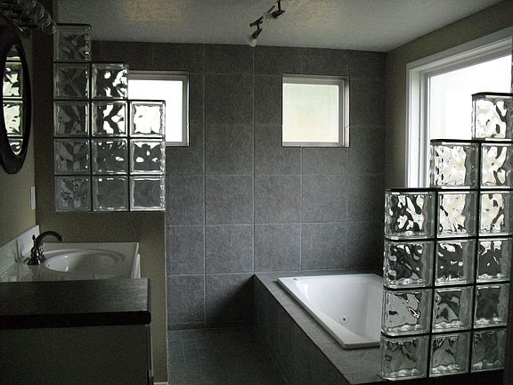 2nd image of 114 Barracuda Ave