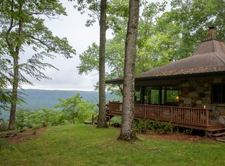 1105 Eva Rd, Sewanee, TN 37375