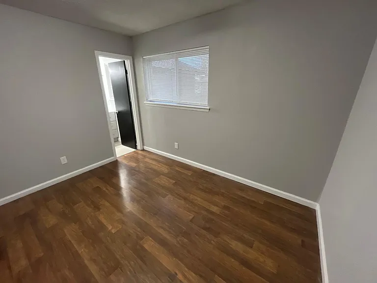 9405 Enid St — Photo 30