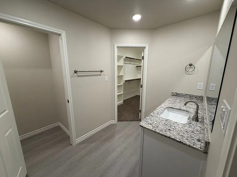 1300 Bajada St — Photo 8