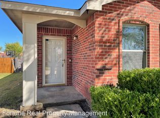 516 Nuffield Ln, Crowley, TX 76036