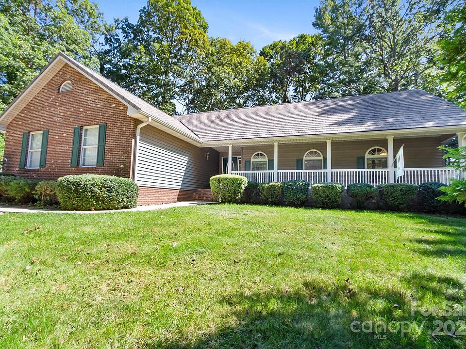 1st image of 511 Fox Hollow Ln