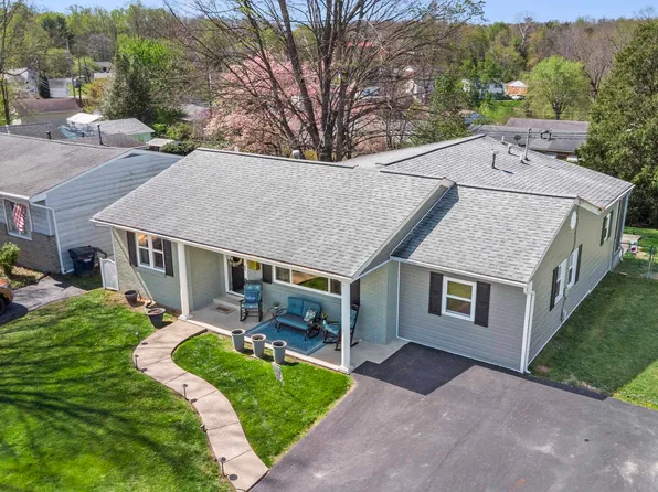 4412 Grandview Dr, Ashland, KY 41101