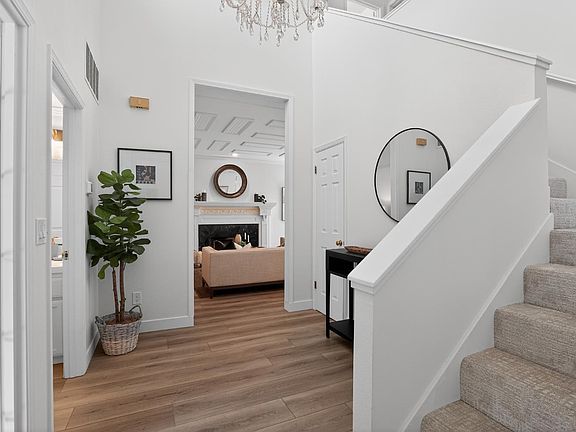 3rd image of 16 Figtree Lane