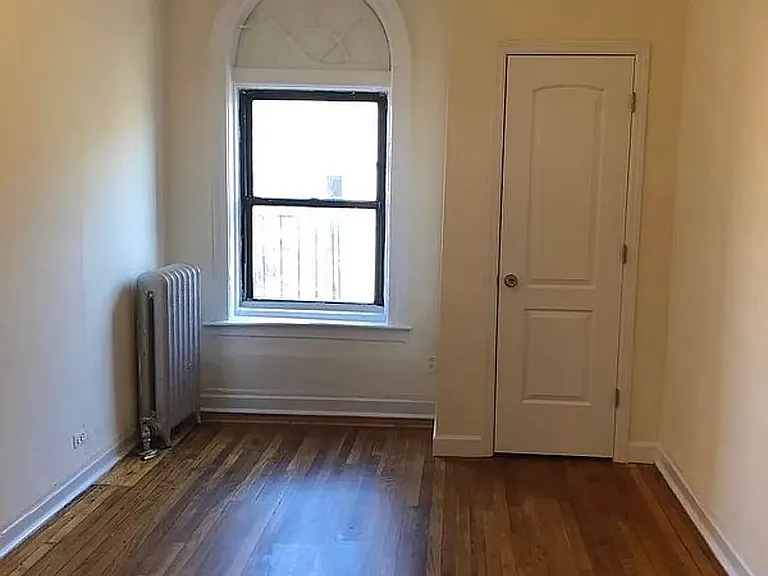 2719 Morris Ave #4B — Photo 3